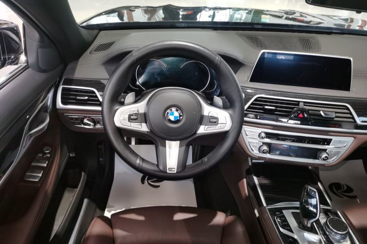 Used BMW 7 Series 2018 730Li Leading Model M Sport Package Steering Wheel