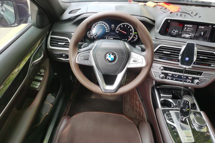 Used BMW 7 Series 2018 730Li Leading Model M Sport Package Steering Wheel