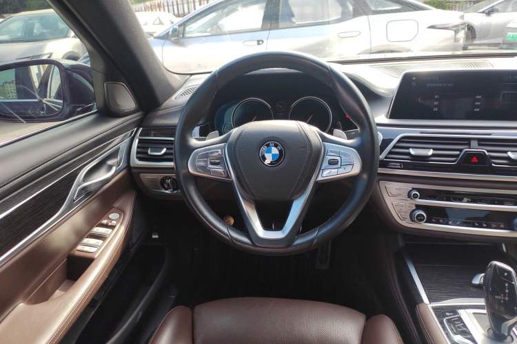 Used BMW 7 Series 2018 740Li M Sport Package Leading Model Steering Wheel