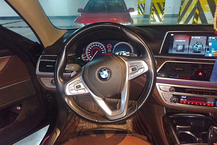 Used BMW 7 Series 2018 740Li Leading Model Excellence Package Steering Wheel