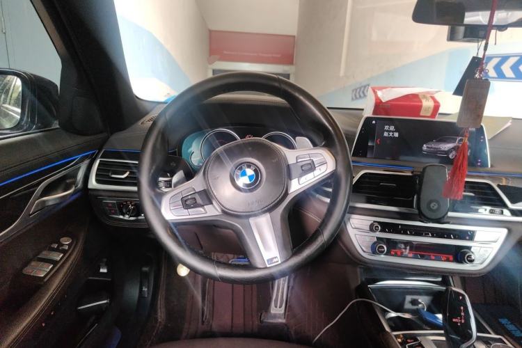 Used BMW 7 Series 2018 730Li Leading Model M Sport Package Steering Wheel