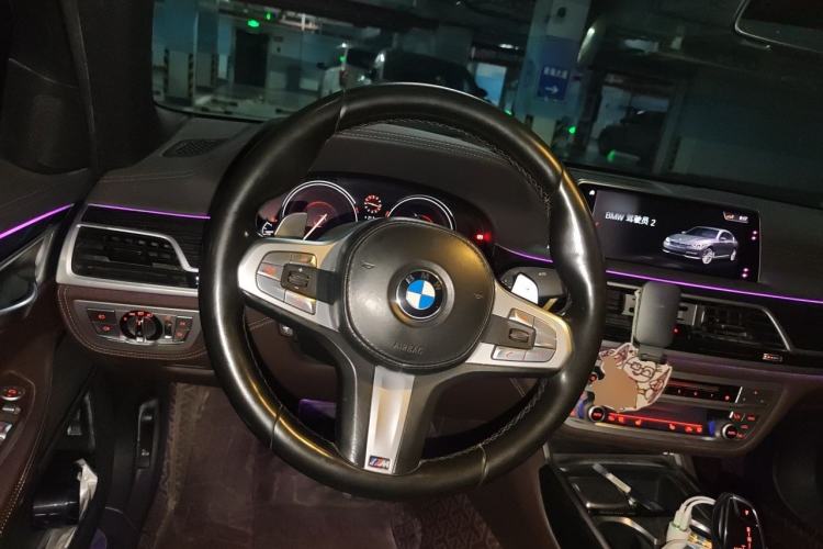 Used BMW 7 Series 2018 730Li Leading Model M Sport Package Steering Wheel
