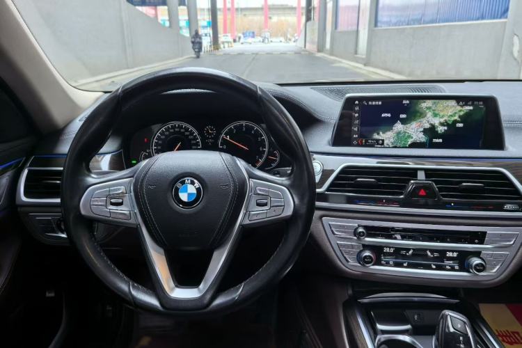 Used BMW 7 Series 2018 730Li Leading Model Excellence Package Steering Wheel