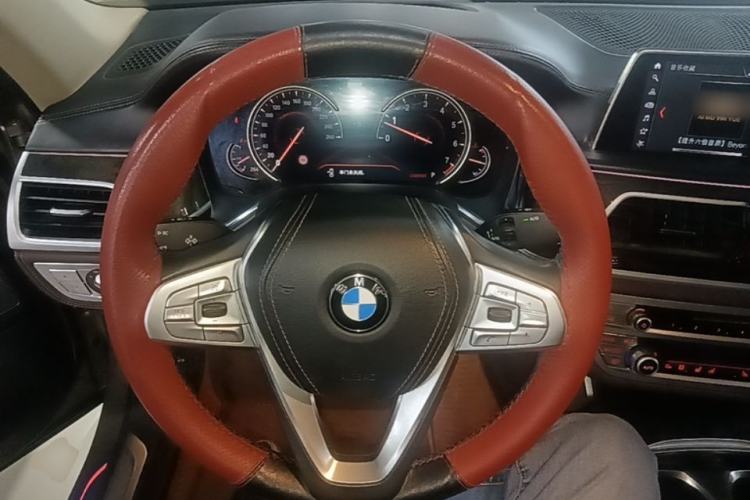 Used BMW 7 Series 2018 730Li Luxury Model Excellence Package Steering Wheel
