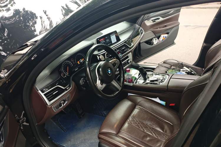 Used BMW 7 Series 2018 730Li Luxury Edition M Sport Package Steering Wheel