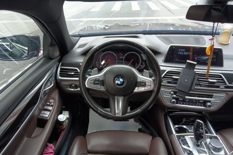 Used BMW 7 Series 2018 730Li Luxury Edition M Sport Package Steering Wheel