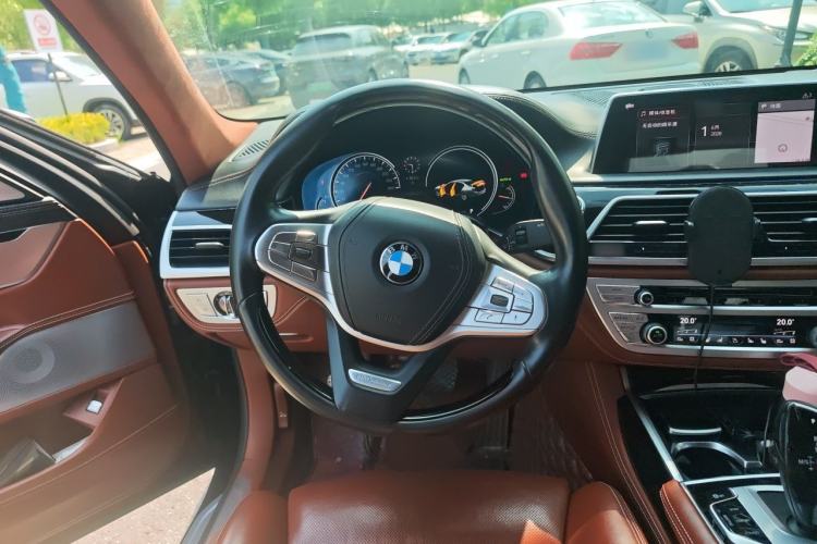 Used BMW 7 Series 2018 740Li M Sport Package Leading Model Steering Wheel