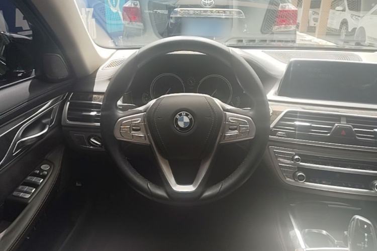 Used BMW 7 Series 2018 730Li Luxury Model Excellence Package Steering Wheel