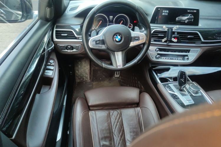 Used BMW 7 Series 2018 740Li M Sport Package Leading Model Steering Wheel