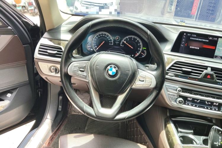Used BMW 7 Series 2018 730Li Luxury Model Excellence Package Steering Wheel