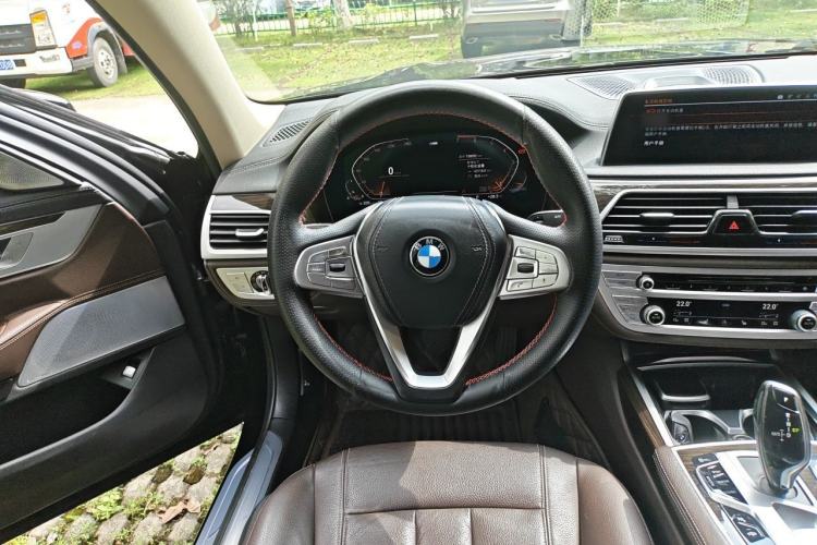 Used BMW 7 Series 2018 730Li Leading Model Excellence Package Steering Wheel