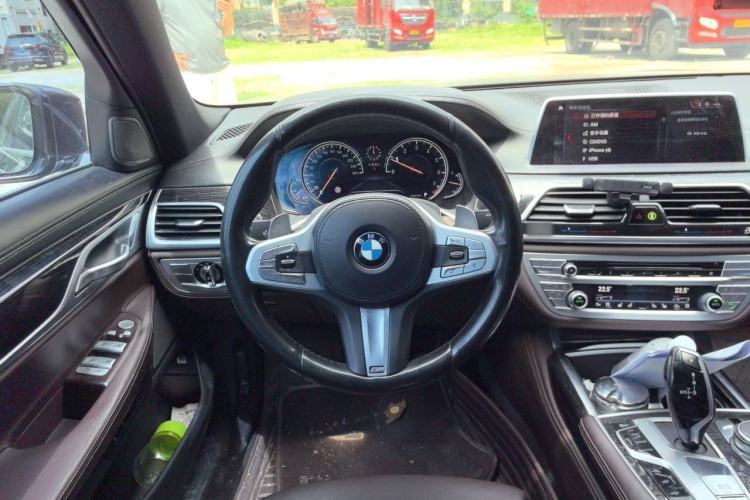 Used BMW 7 Series 2018 730Li Luxury Edition M Sport Package Steering Wheel