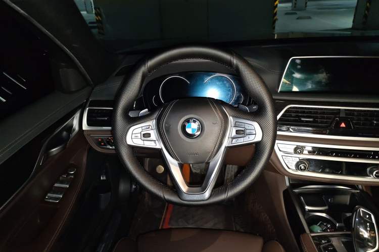 Used BMW 7 Series 2018 730Li Leading Model M Sport Package Steering Wheel
