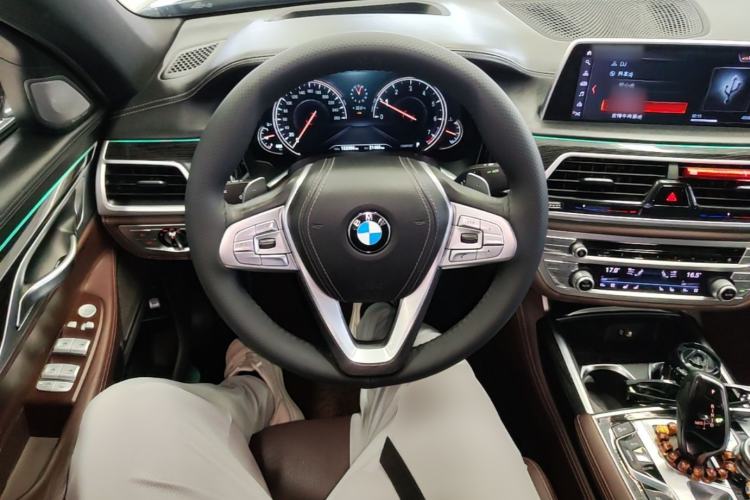 Used BMW 7 Series 2018 730Li Luxury Edition M Sport Package Steering Wheel