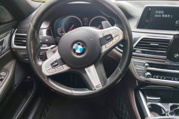 Used BMW 7 Series 2018 740Li M Sport Package Leading Model Steering Wheel