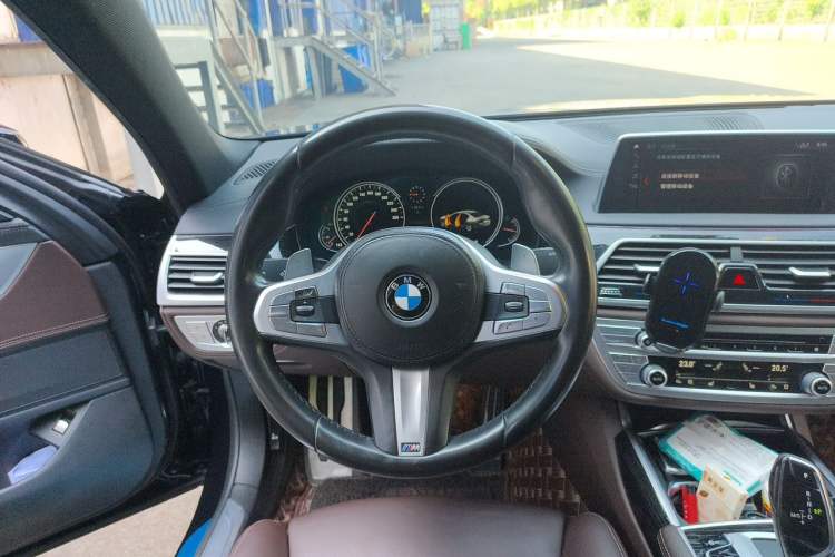 Used BMW 7 Series 2018 730Li Leading Model M Sport Package Steering Wheel