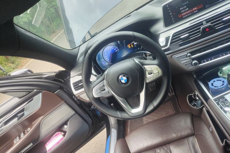 Used BMW 7 Series 2018 740Li M Sport Package Leading Model Steering Wheel