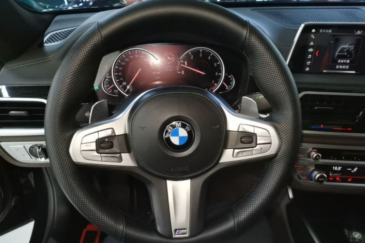 Used BMW 7 Series 2018 730Li Leading Model M Sport Package Steering Wheel