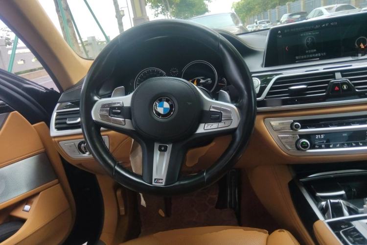 Used BMW 7 Series 2018 740Li M Sport Package Leading Model Steering Wheel
