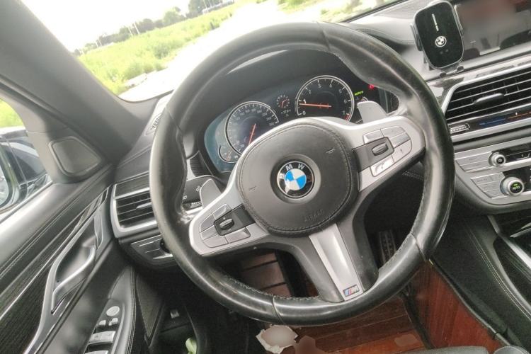 Used BMW 7 Series 2018 740Li M Sport Package Leading Model Steering Wheel