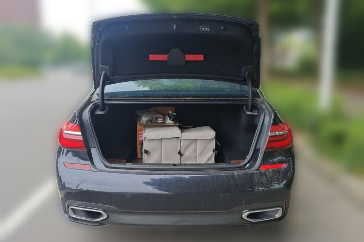 Used BMW 7 Series 2018 730Li Leading Model M Sport Package Trunk