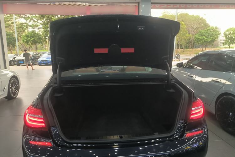 Used BMW 7 Series 2018 730Li Luxury Edition M Sport Package Trunk