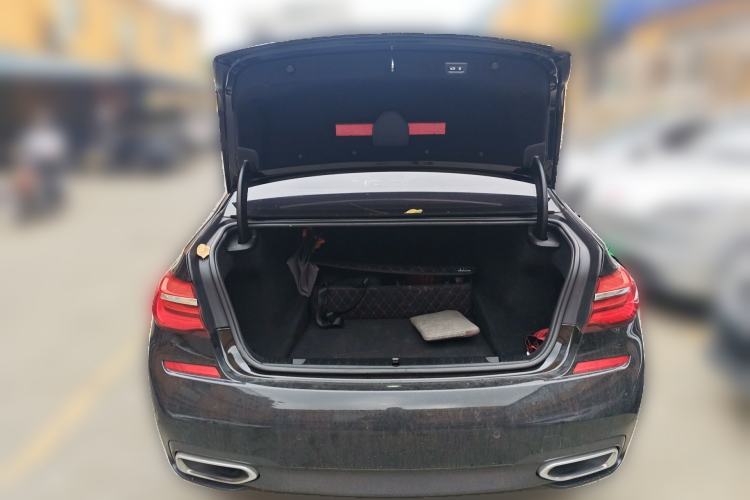 Used BMW 7 Series 2018 740Li M Sport Package Leading Model Trunk