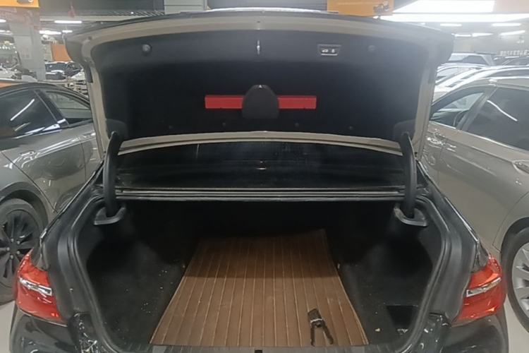 Used BMW 7 Series 2018 730Li Luxury Model Excellence Package Trunk