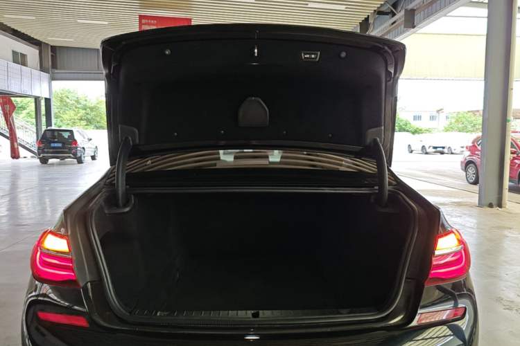 Used BMW 7 Series 2018 730Li Leading Model M Sport Package Trunk