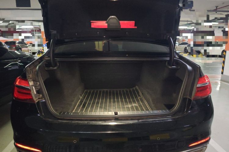 Used BMW 7 Series 2018 730Li Leading Model Excellence Package Trunk