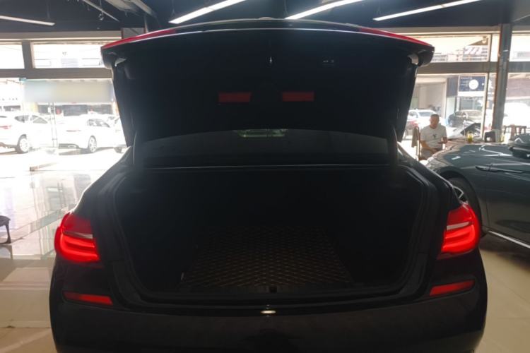 Used BMW 7 Series 2018 730Li Leading Model M Sport Package Trunk