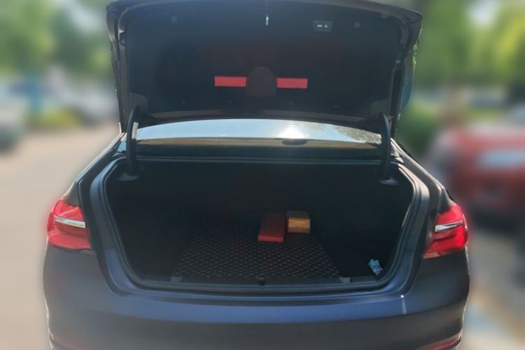 Used BMW 7 Series 2018 740Li M Sport Package Leading Model Trunk