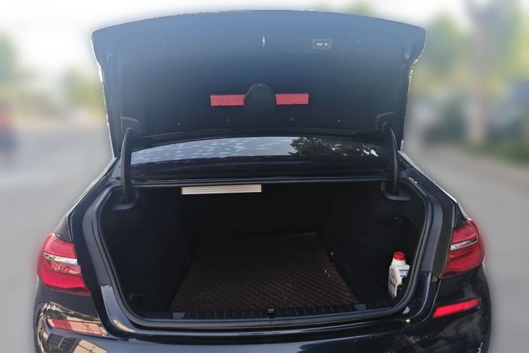 Used BMW 7 Series 2018 730Li Leading Model Excellence Package Trunk