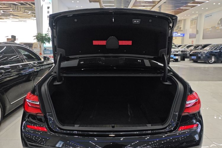Used BMW 7 Series 2018 730Li Leading Model M Sport Package Trunk