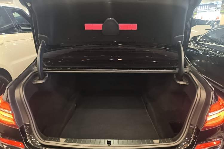 Used BMW 7 Series 2018 730Li Leading Model M Sport Package Trunk