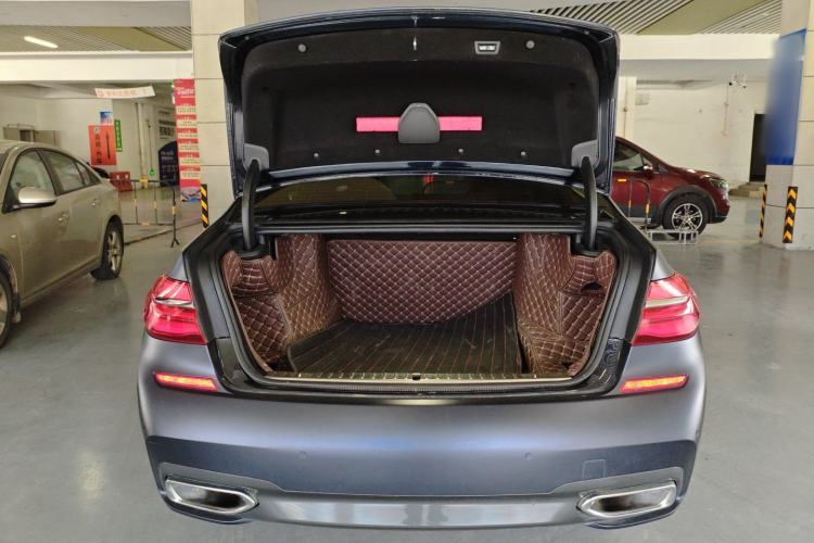 Used BMW 7 Series 2018 730Li Leading Model M Sport Package Trunk