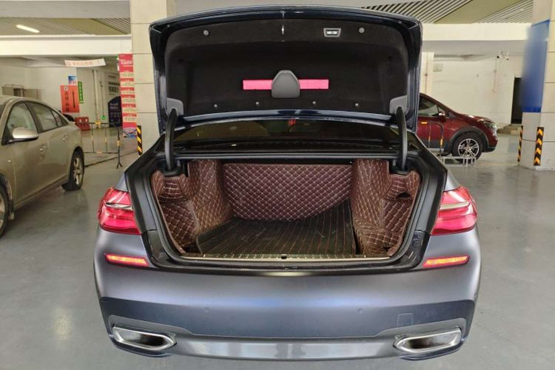 Used BMW 7 Series 2018 730Li Leading Model M Sport Package Trunk