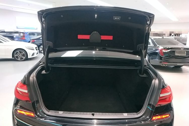 Used BMW 7 Series 2018 730Li Luxury Edition M Sport Package Trunk