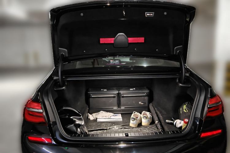 Used BMW 7 Series 2018 730Li Luxury Edition M Sport Package Trunk