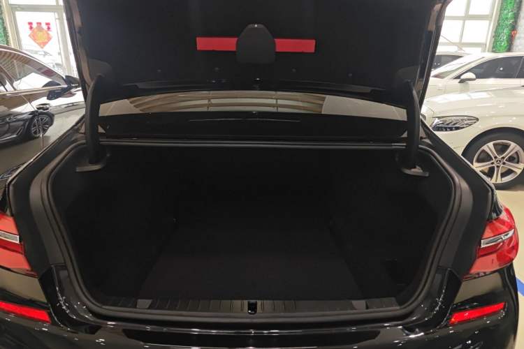 Used BMW 7 Series 2018 730Li Leading Model M Sport Package Trunk