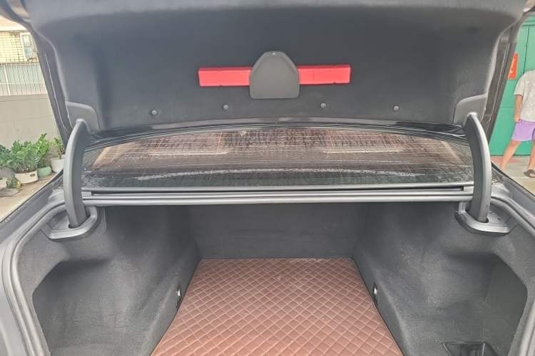 Used BMW 7 Series 2018 730Li Luxury Model Excellence Package Trunk