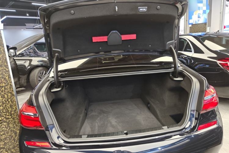 Used BMW 7 Series 2018 730Li Luxury Edition M Sport Package Trunk