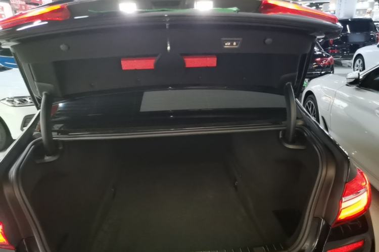 Used BMW 7 Series 2018 730Li Leading Model M Sport Package Trunk