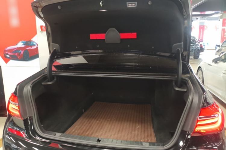 Used BMW 7 Series 2018 730Li Luxury Edition M Sport Package Trunk
