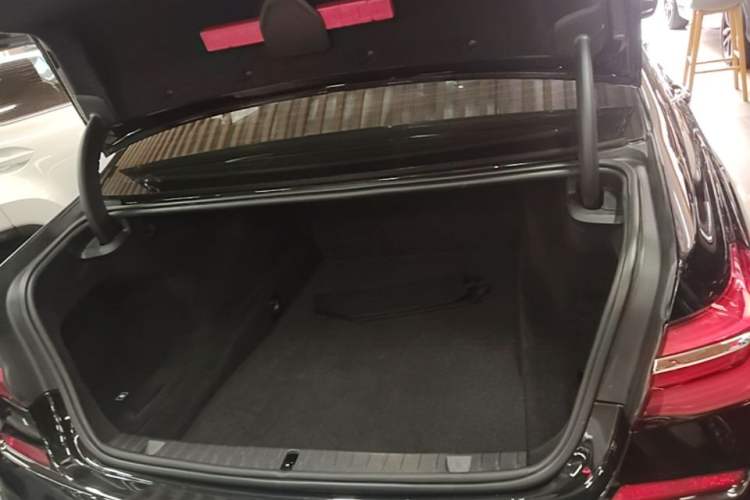 Used BMW 7 Series 2018 730Li Leading Model M Sport Package Trunk