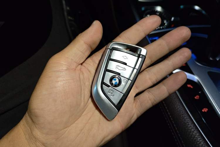 Used BMW 7 Series 2018 730Li Leading Model Excellence Package Vehicle Key