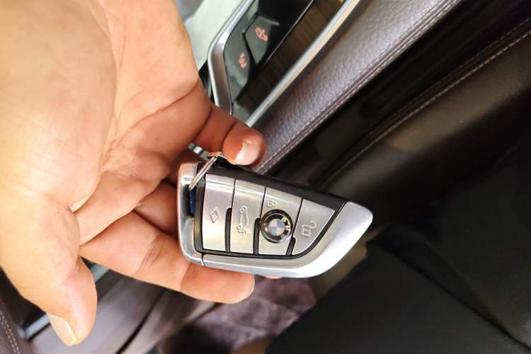 Used BMW 7 Series 2018 730Li Leading Model Excellence Package Vehicle Key