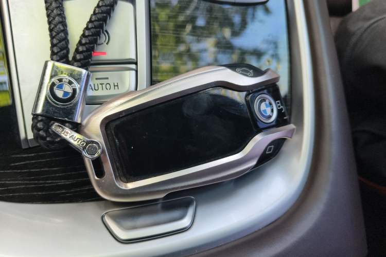 Used BMW 7 Series 2018 740Li M Sport Package Leading Model Vehicle Key