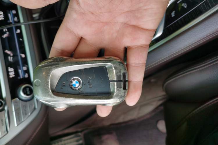 Used BMW 7 Series 2018 730Li Leading Model M Sport Package Vehicle Key