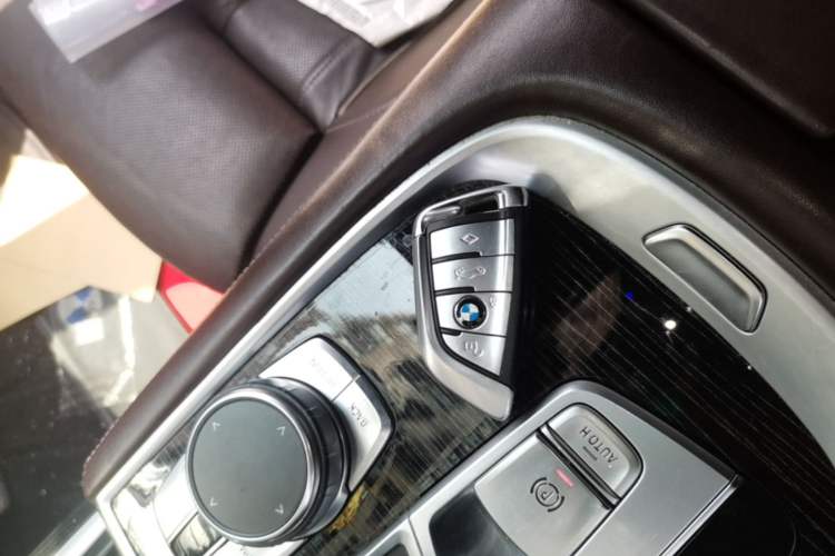 Used BMW 7 Series 2018 740Li M Sport Package Leading Model Vehicle Key